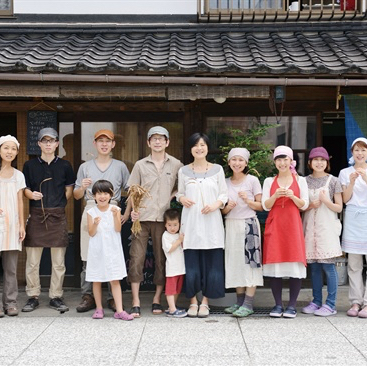 장민서님의 시골빵집에서 자본론을 굽다 게시물 이미지
