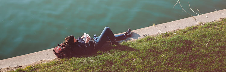 시간이 잘가는
책을 읽고 싶어요