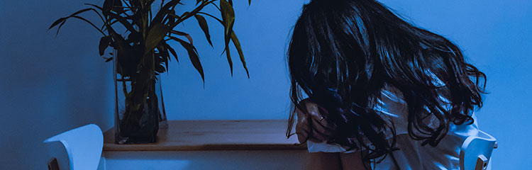 속이 후련하게 
펑펑 울고 싶어요