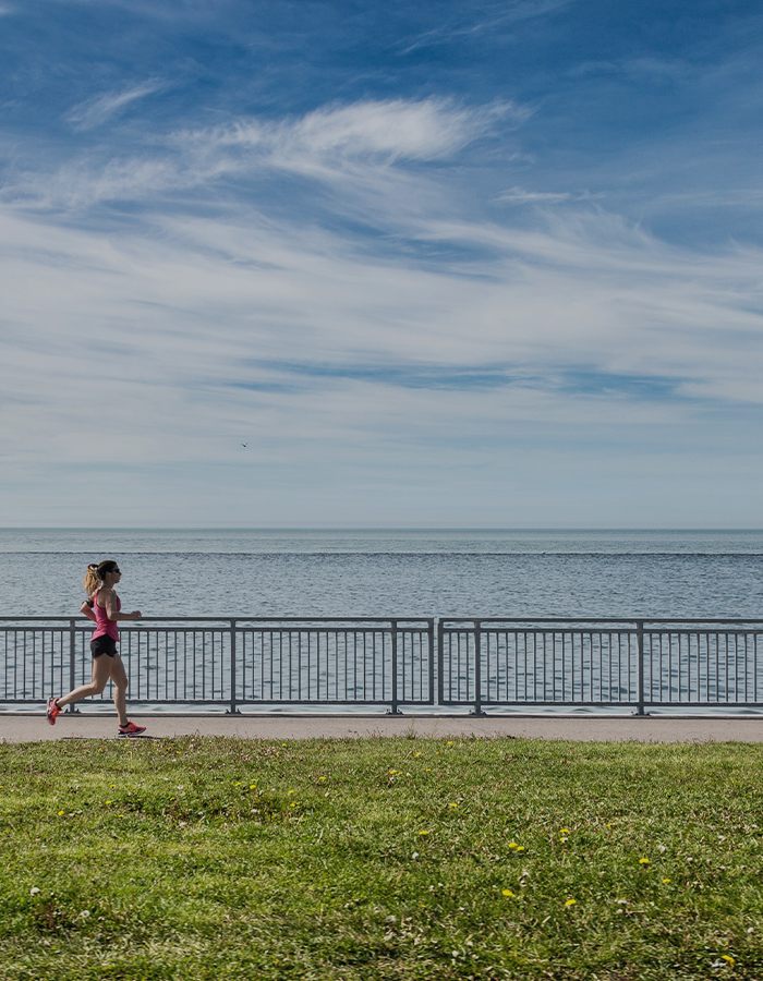 앞만 보고 달리지 않고
주위를 둘러볼 책