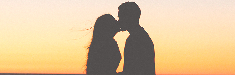 가슴 설레는 
로맨스가 필요해요