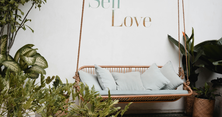 따뜻한 햇살 아래서 책 읽으며 힐링하고 싶어요