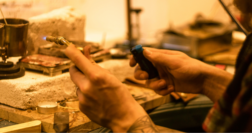 묵묵히 한 자리를
지켜온 이들의 이야기