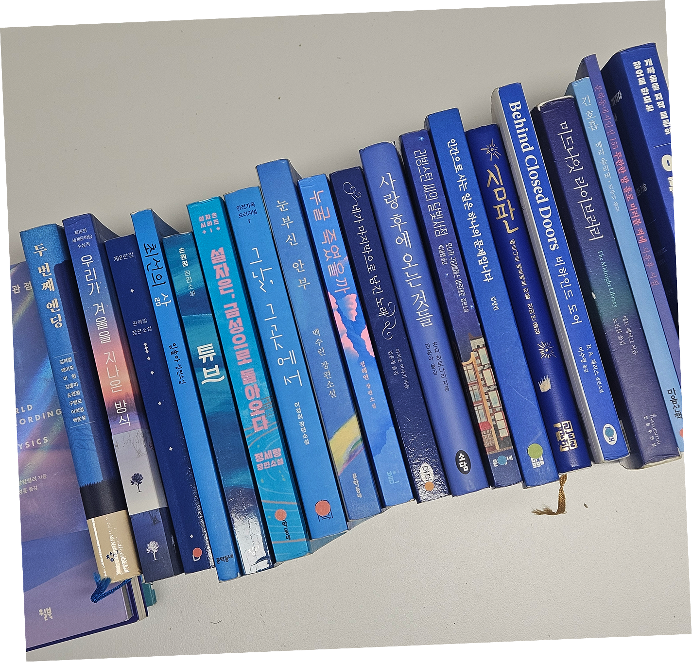 이쯤 되면 파란색이
날 모으는거 아님?(소설ver)